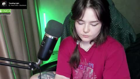 Red online show from February 12, 2026, 8:15 pm