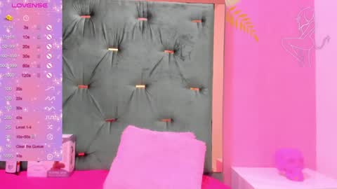 Hellen  online show from January 26, 2025, 2:19 pm