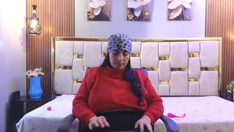 Snapshot of hellen_mark chatting on May 1, 2026, 11:15 am Hellen. online show from May 1, 2026, 11:15 am