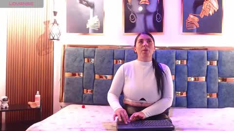 Snapshot of hellen_mark chatting on May 2, 2026, 11:04 am Hellen. online show from May 2, 2026, 11:04 am