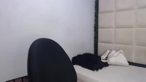 hellen_queensex online show from February 3, 2025, 3:06 pm