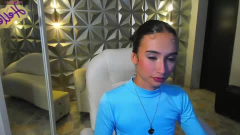 Hellen online show from May 18, 2026, 1:06 pm
