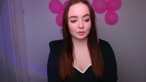 Snapshot of hellen_way chatting on February 18, 2025, 1:33 pm Hellen online show from February 18, 2025, 1:33 pm