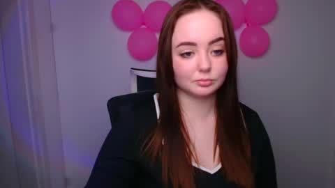 Snapshot of hellen_way chatting on February 18, 2025, 4:37 pm Hellen online show from February 18, 2025, 4:37 pm