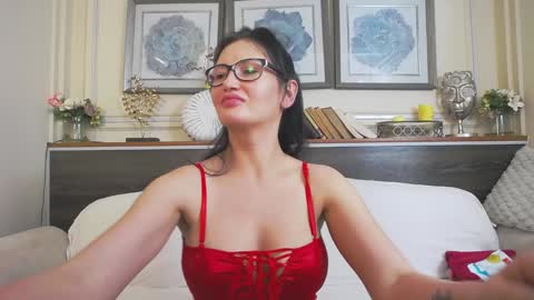 Snapshot of hellendesire chatting on January 13, 2025, 7:11 am online show from January 13, 2025, 7:11 am