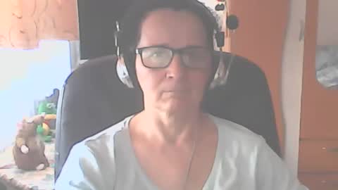 Snapshot of hellenmarie chatting on March 9, 2026, 11:14 am hellenmarie online show from March 9, 2026, 11:14 am