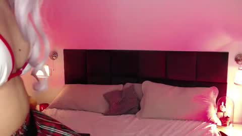 Snapshot of hellenroyy chatting on February 2, 2026, 7:18 am hellenroyy online show from February 2, 2026, 7:18 am