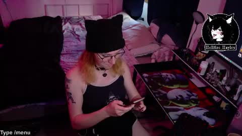Snapshot of hellfire_girl chatting on June 26, 2026, 1:32 am Hayley online show from June 26, 2026, 1:32 am