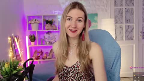 Alisia  Monday to Friday from 10 am to 4 pm GMT 2 online show from February 14, 2025, 9:13 am