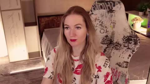 Snapshot of hello_lisha chatting on July 9, 2026, 8:18 am Alisia Monday to Friday from 10 am to 4 pm GMT 2 online show from July 9, 2026, 8:18 am
