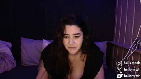 Snapshot of hellobitch98 chatting on October 24, 2025, 11:01 pm Mitch online show from October 24, 2025, 11:01 pm