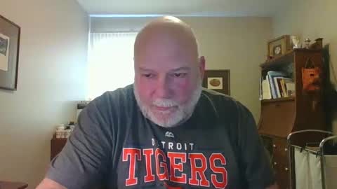 helloforfun111 online show from February 25, 2025, 2:54 pm