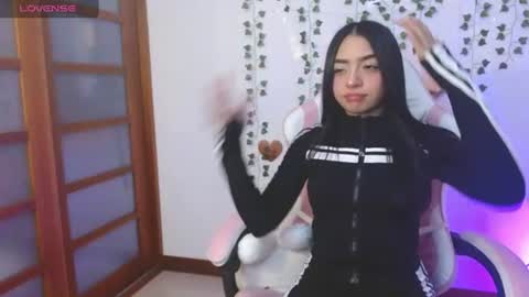 Snapshot of hellokitty_valery1 chatting on July 12, 2026, 6:04 am hellokitty_valery1 online show from July 12, 2026, 6:04 am