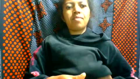 Snapshot of henitsaldy chatting on July 6, 2026, 3:03 pm henitsaldy online show from July 6, 2026, 3:03 pm