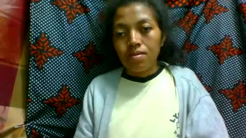 Snapshot of henitsaldy chatting on July 14, 2026, 2:16 am henitsaldy online show from July 14, 2026, 2:16 am
