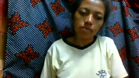 Snapshot of henitsaldy chatting on July 14, 2026, 10:21 am henitsaldy online show from July 14, 2026, 10:21 am