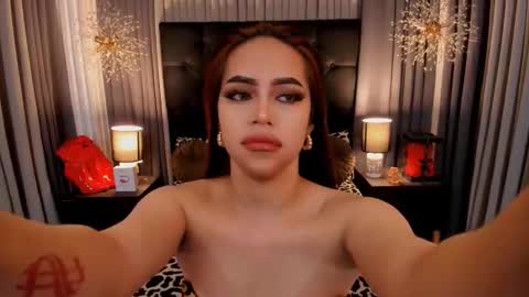 Snapshot of hennessygoddess69 chatting on February 17, 2025, 8:30 am HENNESSY online show from February 17, 2025, 8:30 am