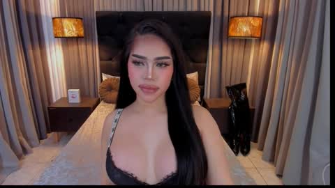 Snapshot of hennessygoddess69 chatting on September 14, 2025, 8:24 am HENNESSY online show from September 14, 2025, 8:24 am
