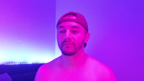 Snapshot of hennidrip chatting on November 20, 2025, 12:55 am HENNIDRIP online show from November 20, 2025, 12:55 am