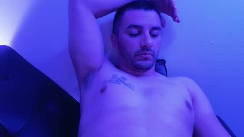 Snapshot of hennidrip chatting on January 11, 2026, 5:45 am HENNIDRIP online show from January 11, 2026, 5:45 am