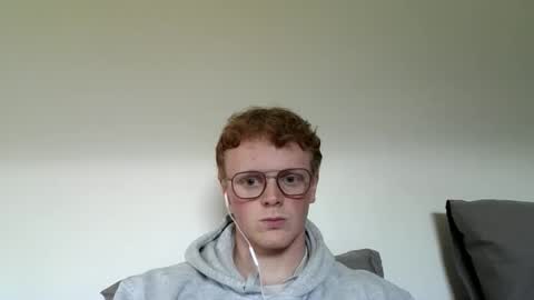 Snapshot of henrietje chatting on May 15, 2026, 2:57 pm henrietje online show from May 15, 2026, 2:57 pm