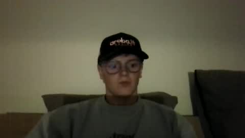 Snapshot of henrietje chatting on May 19, 2026, 10:27 pm henrietje online show from May 19, 2026, 10:27 pm