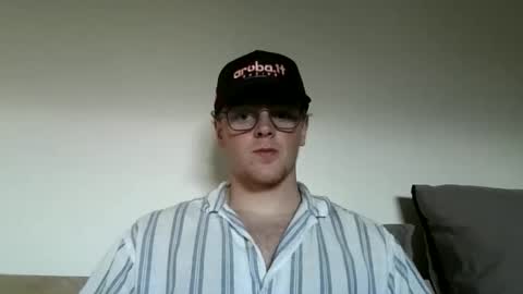 Snapshot of henrietje chatting on May 31, 2026, 4:58 pm henrietje online show from May 31, 2026, 4:58 pm