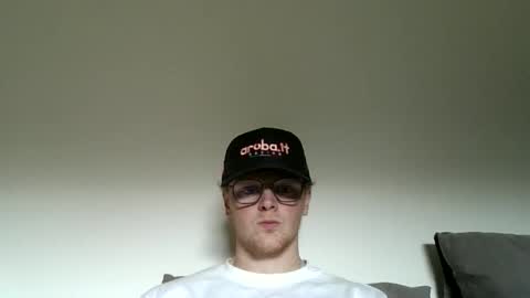 Snapshot of henrietje chatting on June 6, 2026, 1:05 pm henrietje online show from June 6, 2026, 1:05 pm