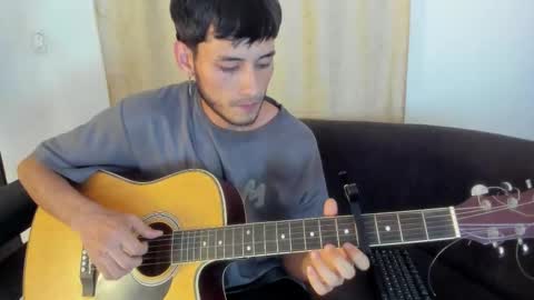 henrik_senn online show from November 8, 2025, 11:36 pm