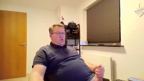 henrikrp1971 online show from February 20, 2025, 4:57 pm