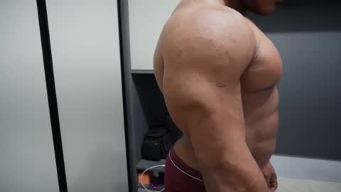 Henri online show from December 3, 2025, 9:35 pm