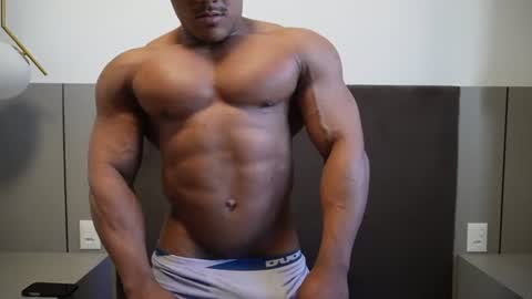 Snapshot of henrimusclee chatting on June 25, 2026, 5:28 pm Henri online show from June 25, 2026, 5:28 pm