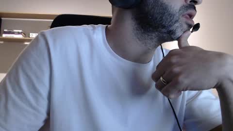 Snapshot of henriquealm chatting on October 4, 2025, 10:19 pm henriquealm online show from October 4, 2025, 10:19 pm