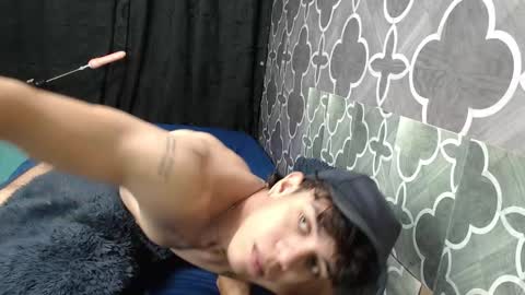 HENRY GANDY online show from February 28, 2025, 2:31 pm