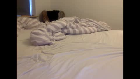 Snapshot of henryhipster chatting on October 10, 2025, 6:12 am Henryhipster sub spank useme new Europe Twink kiss first fit kinky naughty online show from October 10, 2025, 6:12 am