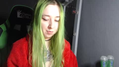 Hentaishiing online show from December 2, 2024, 6:32 pm