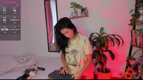 Hello I am Valentina independent Colombian model I love sensuality and pleasure welcome online show from December 20, 2024, 10:32 pm