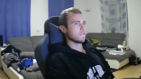 John Pearl online show from November 15, 2025, 5:42 pm