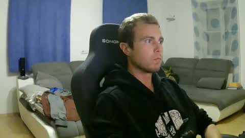 John Pearl online show from April 27, 2026, 7:12 pm