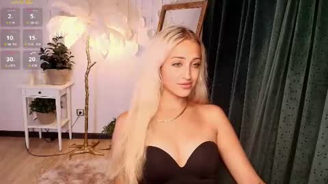 Elise online show from August 5, 2026, 2:25 am