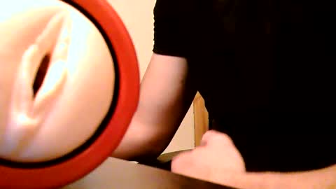 Snapshot of heretost chatting on December 5, 2025, 11:41 am mr D online show from December 5, 2025, 11:41 am