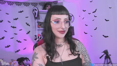 Snapshot of herinfernalmajesty chatting on January 15, 2025, 1:56 am  Marie  online show from January 15, 2025, 1:56 am