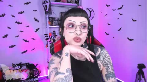Snapshot of herinfernalmajesty chatting on September 9, 2025, 2:33 am  Marie  online show from September 9, 2025, 2:33 am
