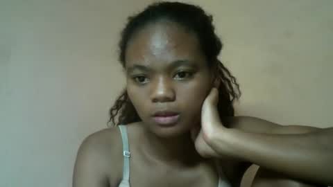 Snapshot of herisse01 chatting on May 21, 2026, 9:22 pm herisse01 online show from May 21, 2026, 9:22 pm