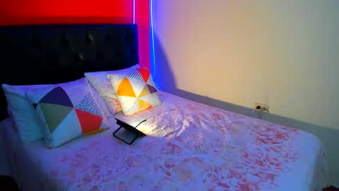 Snapshot of hermione_blonde chatting on October 30, 2025, 7:58 pm hermione_blonde online show from October 30, 2025, 7:58 pm