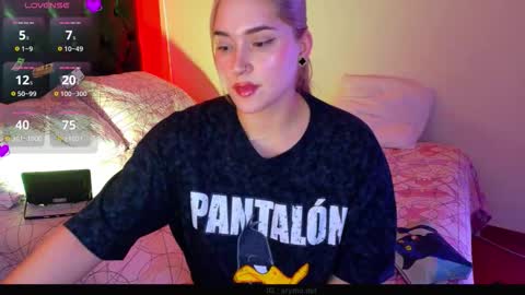 Snapshot of hermione_blonde chatting on February 19, 2026, 4:25 pm hermione_blonde online show from February 19, 2026, 4:25 pm