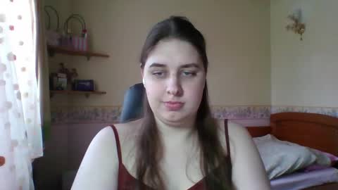 hess_luna_ online show from April 10, 2026, 9:14 am