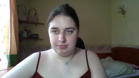 hess_luna_ online show from June 1, 2026, 9:11 am