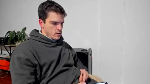 heterooli online show from January 7, 2026, 5:37 pm