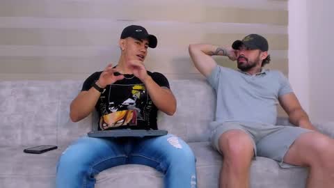 heteros men online show from March 12, 2025, 1:40 pm